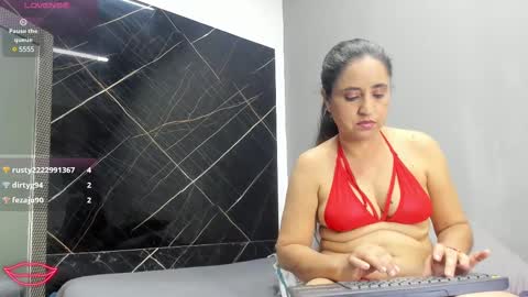 Snapshot of yaya____ chatting on February 2025 06:21:01 AM yaya____ online show from February 2025 06:21:01 AM