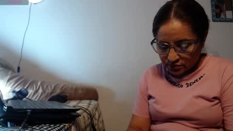 Snapshot of yaya____ chatting on February 2026 10:21:01 PM yaya____ online show from February 2026 10:21:01 PM