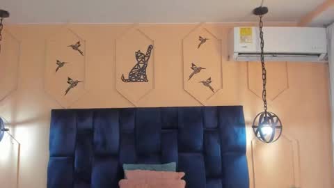 Yazmin online show from January 2025 05:19:01 PM