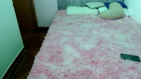 Snapshot of yeibles_hana2 chatting on November 2025 10:43:02 PM yeibles_hana2 online show from November 2025 10:43:02 PM