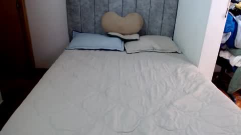 Snapshot of yeibles_hana2 chatting on November 2025 08:44:01 PM yeibles_hana2 online show from November 2025 08:44:01 PM