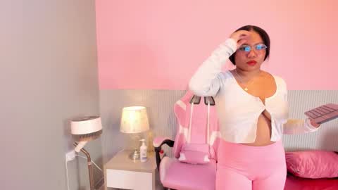 yeika_foxy online show from October 2025 11:01:01 AM