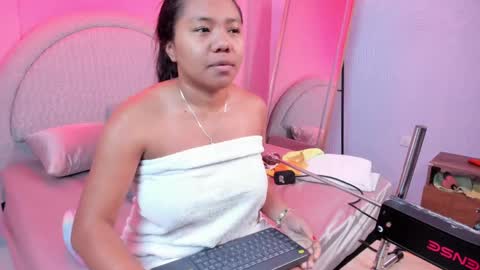 Snapshot of yeika_foxy chatting on April 2026 11:27:01 AM yeika_foxy online show from April 2026 11:27:01 AM