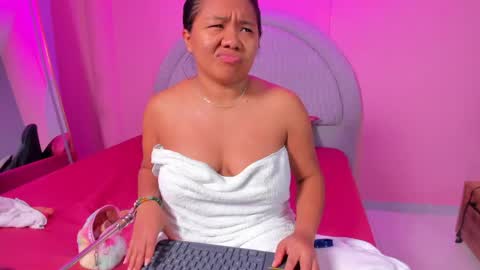 Snapshot of yeika_foxy chatting on June 2026 10:53:02 AM yeika_foxy online show from June 2026 10:53:02 AM