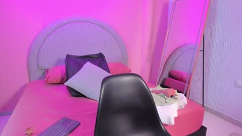 Snapshot of yeika_foxy chatting on June 2026 11:36:02 AM yeika_foxy online show from June 2026 11:36:02 AM