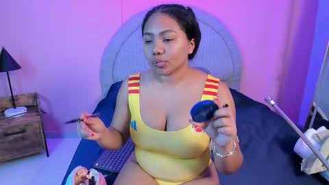 Snapshot of yeika_foxy chatting on June 2026 11:41:01 AM yeika_foxy online show from June 2026 11:41:01 AM