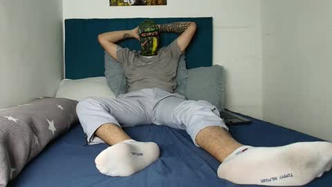 yeisongomezz online show from December 2025 06:04:02 PM