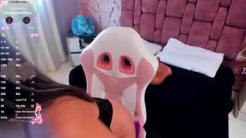 yelena  online show from December 2024 08:51:02 PM