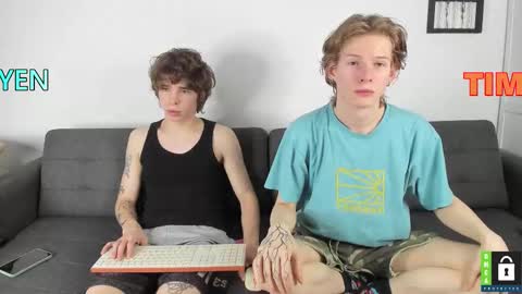 Snapshot of yen2025 chatting on November 2025 08:00:01 PM Yen online show from November 2025 08:00:01 PM