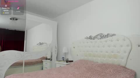 yennefer13 online show from November 2025 09:31:01 PM