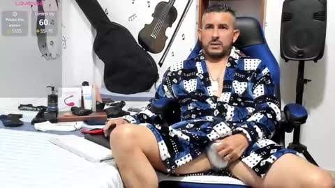 Yeol online show from January 2025 06:16:02 PM