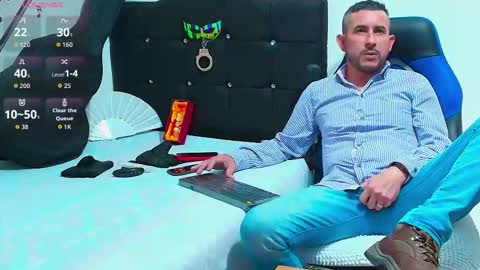 Yeol online show from November 2025 07:03:01 PM