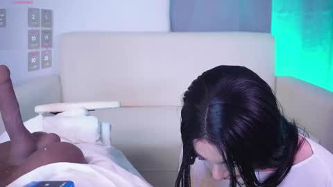 sofia online show from November 2025 12:04:02 PM