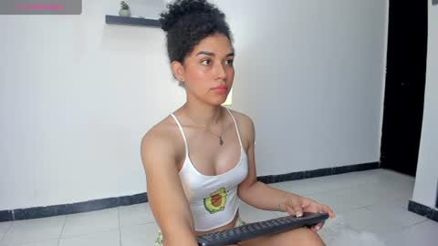 Snapshot of yess__daddyy chatting on July 2026 03:38:02 PM YAMPOOL online show from July 2026 03:38:02 PM