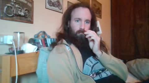 yeti_92 online show from February 2026 07:45:01 AM