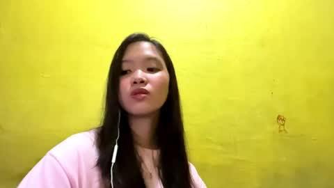 Snapshot of yibassette chatting on June 2026 12:19:02 PM Isabella online show from June 2026 12:19:02 PM