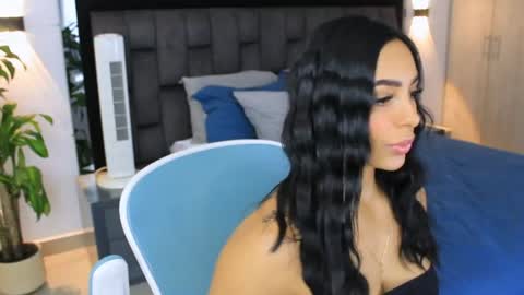 Yika Alves online show from July 2026 10:13:02 PM