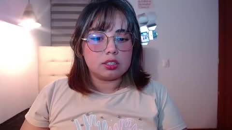 Snapshot of yini_angel07 chatting on November 2025 03:28:02 AM hii i am yini online show from November 2025 03:28:02 AM