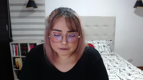 Snapshot of yini_angel07 chatting on April 2026 02:55:01 AM hii i am yini online show from April 2026 02:55:01 AM