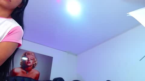 Snapshot of yiovanna19 chatting on December 2024 12:34:01 PM Yiovanna online show from December 2024 12:34:01 PM