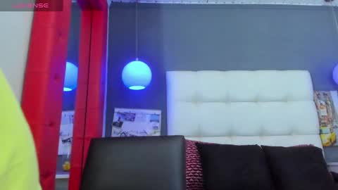 Yiyo online show from October 2025 03:38:01 AM