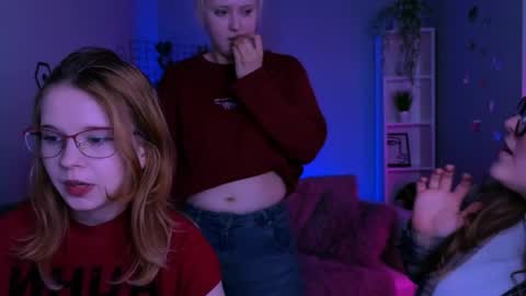 Ylia online show from April 2026 12:41:02 PM