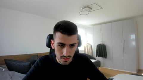 yoda130305 online show from October 2025 01:45:02 PM