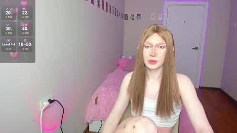 Snapshot of yoi_mika chatting on October 2025 12:57:01 AM Mikaella - Mika online show from October 2025 12:57:01 AM