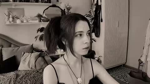 Snapshot of yoka_paradoxxx chatting on May 2026 10:20:02 AM yoka_paradoxxx online show from May 2026 10:20:02 AM