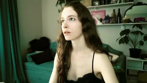 Snapshot of yoka_paradoxxx chatting on June 2026 10:21:02 AM yoka_paradoxxx online show from June 2026 10:21:02 AM