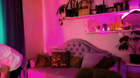 Snapshot of yoka_paradoxxx chatting on June 2026 11:55:01 AM yoka_paradoxxx online show from June 2026 11:55:01 AM