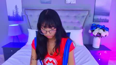 Yommi Winx online show from September 2025 12:04:01 AM