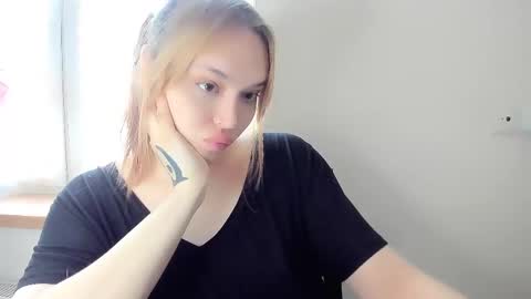 yomoyoo online show from February 2025 01:19:02 PM