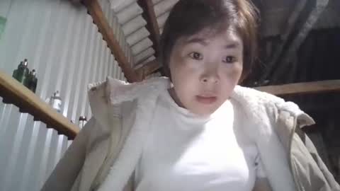 yongmi_ online show from November 2025 01:54:02 PM