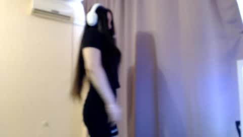 Snapshot of yongswab chatting on April 2026 02:18:02 PM Sophie online show from April 2026 02:18:02 PM