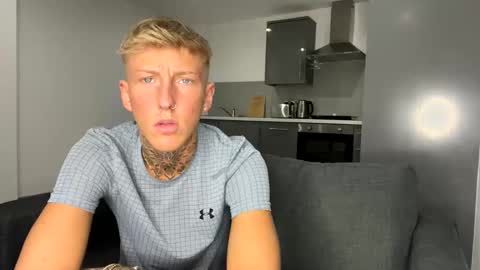 Snapshot of yorkshirelad208 chatting on February 2025 05:05:02 PM Harrison online show from February 2025 05:05:02 PM