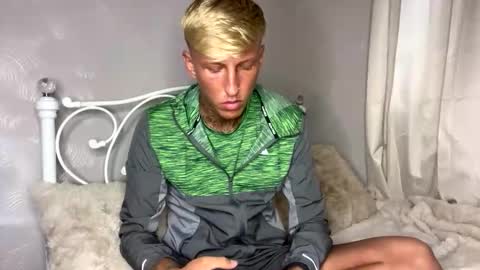 Snapshot of yorkshirelad208 chatting on November 2025 03:57:01 PM Harrison online show from November 2025 03:57:01 PM