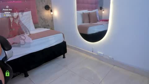 Yoselin online show from April 2026 07:45:01 AM