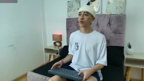 Yoshua Smith online show from April 2026 07:55:01 PM