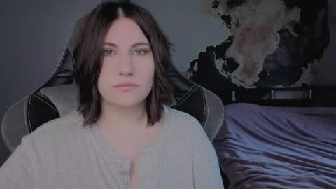 Snapshot of you_lika chatting on May 2026 02:06:01 AM Lika online show from May 2026 02:06:01 AM