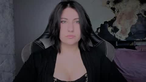 Snapshot of you_lika chatting on May 2026 01:56:01 AM Lika online show from May 2026 01:56:01 AM