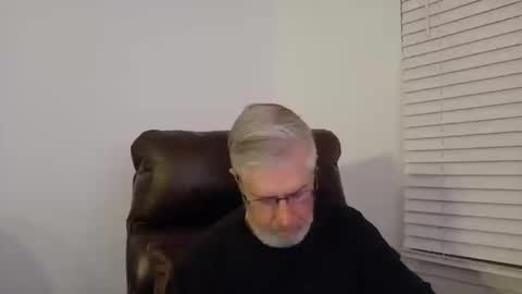 Colorado Guy Straight online show from October 2025 11:43:01 AM