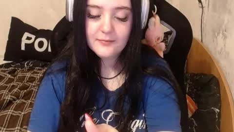 your_8a8y online show from November 2025 04:01:02 AM