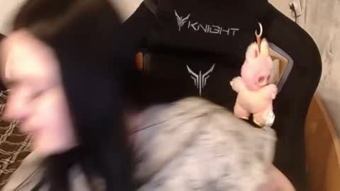 your_8a8y online show from November 2025 08:46:02 AM