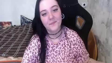 Snapshot of your_8a8y chatting on June 2026 04:04:02 AM your_8a8y online show from June 2026 04:04:02 AM