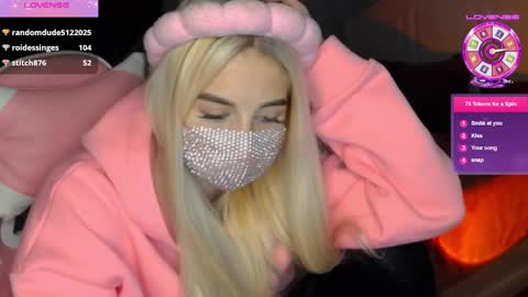 Snapshot of your___barbie chatting on January 2025 01:05:02 AM Barbie online show from January 2025 01:05:02 AM