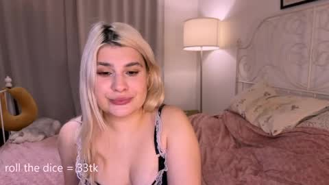 Snapshot of your_alissia chatting on April 2026 08:25:02 PM Alice online show from April 2026 08:25:02 PM