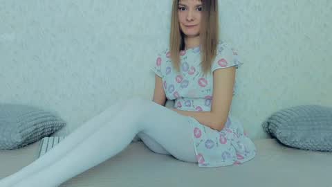 Snapshot of your_caramelka chatting on January 2025 11:12:02 AM Lily online show from January 2025 11:12:02 AM