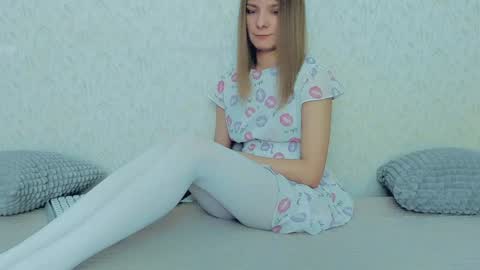 Snapshot of your_caramelka chatting on January 2025 09:08:02 AM Lily online show from January 2025 09:08:02 AM