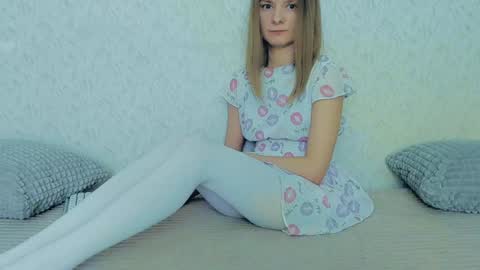 Snapshot of your_caramelka chatting on January 2025 12:49:02 PM Lily online show from January 2025 12:49:02 PM